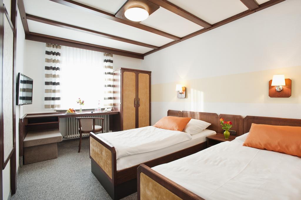 Hotel Kaeferstein Garni Нюрнберг Номер фото
