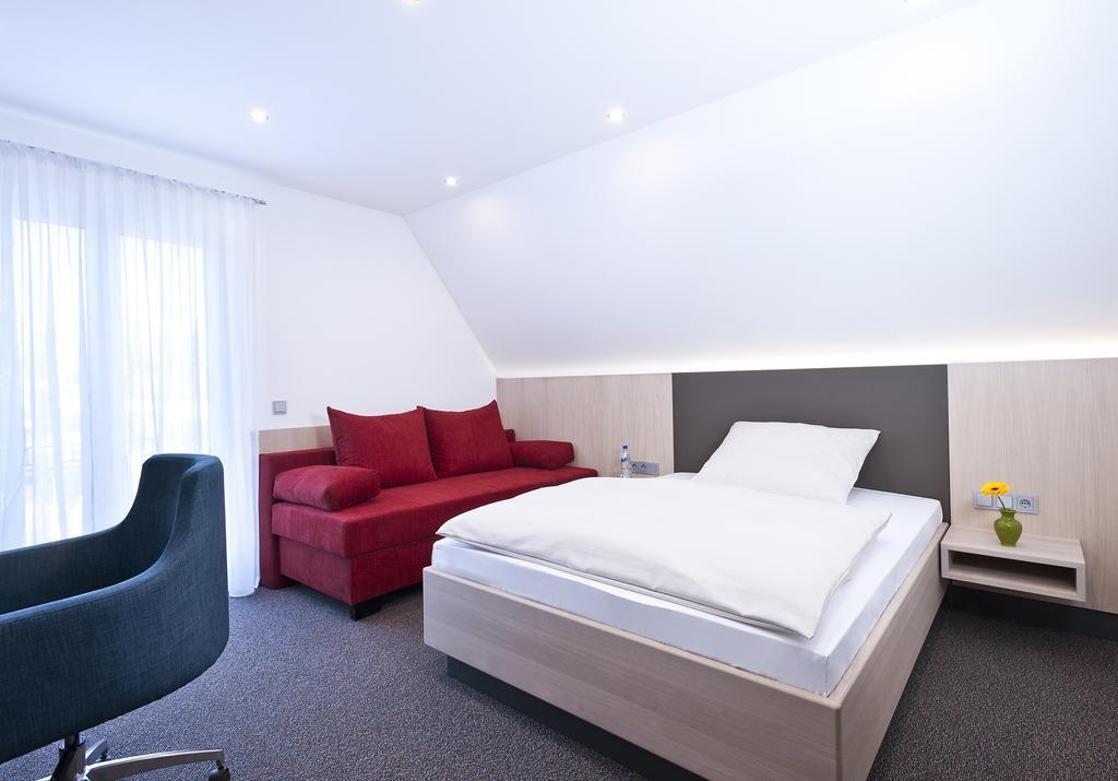 Hotel Kaeferstein Garni Нюрнберг Экстерьер фото