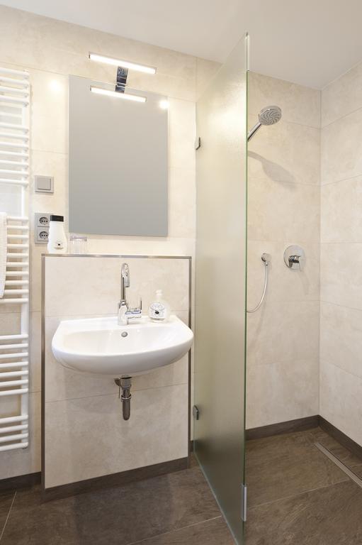 Hotel Kaeferstein Garni Нюрнберг Экстерьер фото