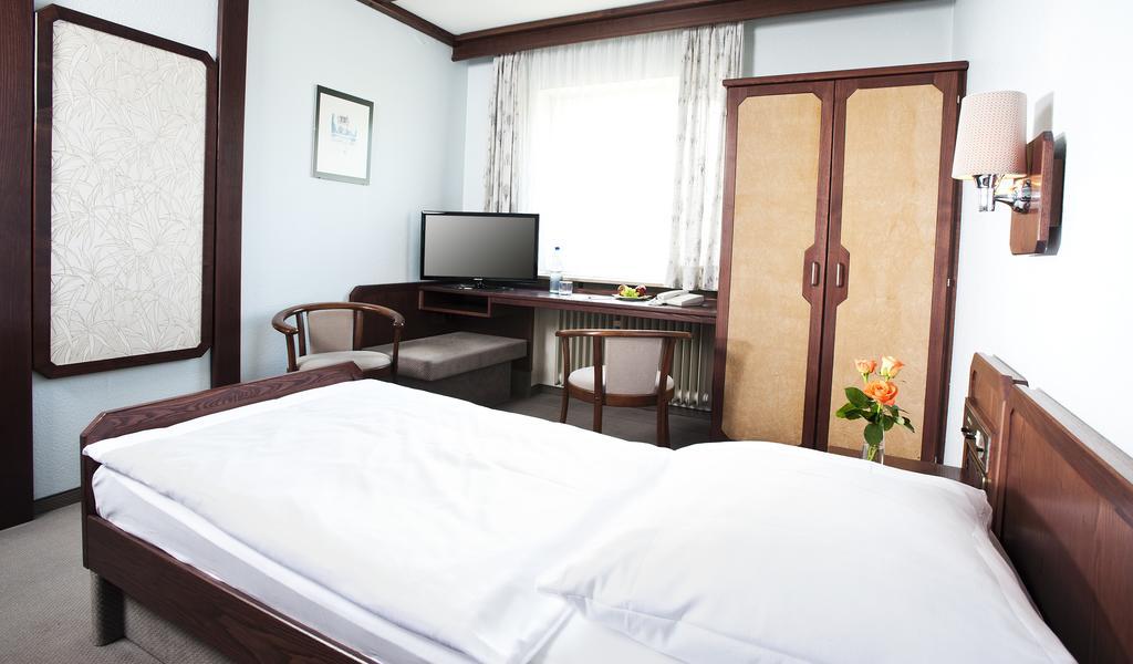 Hotel Kaeferstein Garni Нюрнберг Экстерьер фото